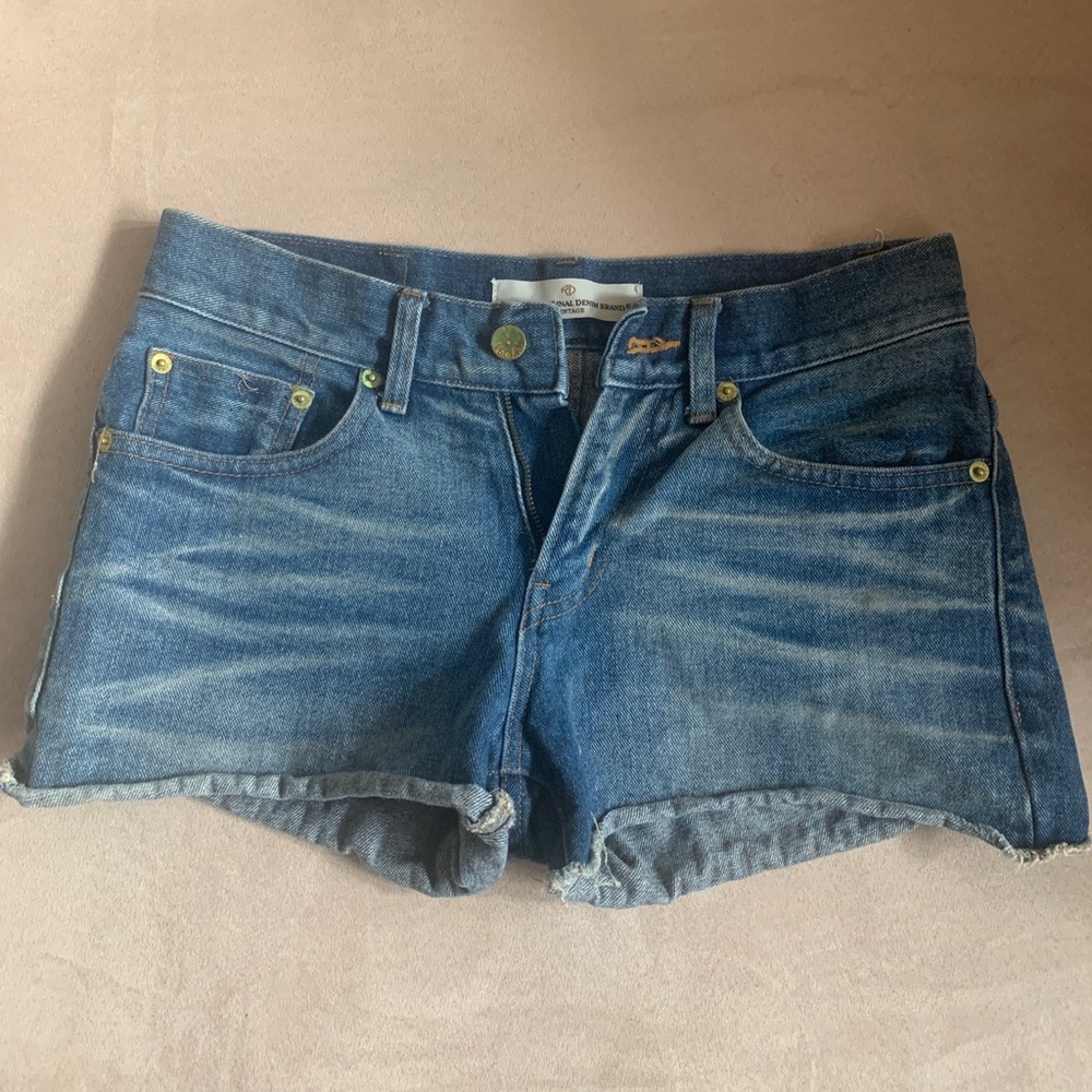 Mid rise denim shorts